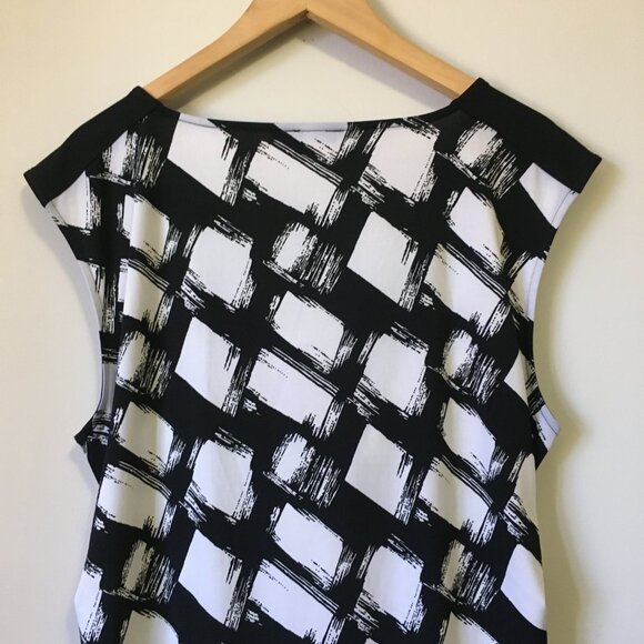 B&W Canadian Spy Movie Paint Blotched Ruched Waist Cowl Neck Tank Top - Picture 7 of 15